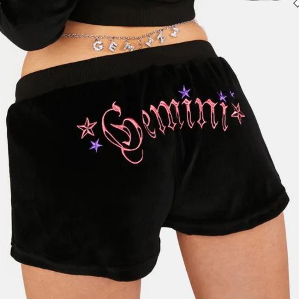 ♊ Gemini Embroidered Black Valour Shorts (M) Horoscopez©